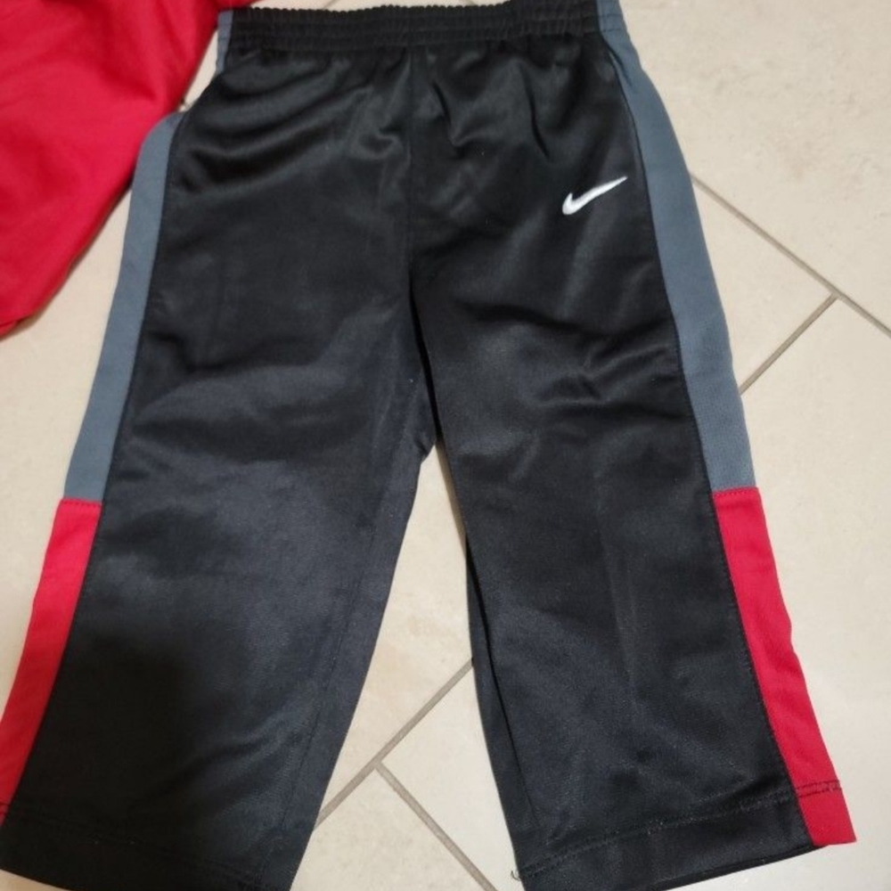 Nike set - Picture 3 of 3
